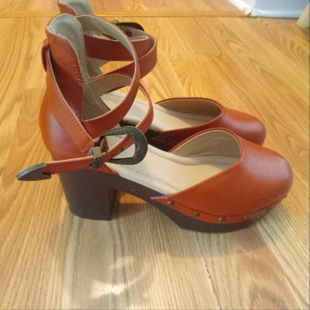 Chunky Pumkin Heels